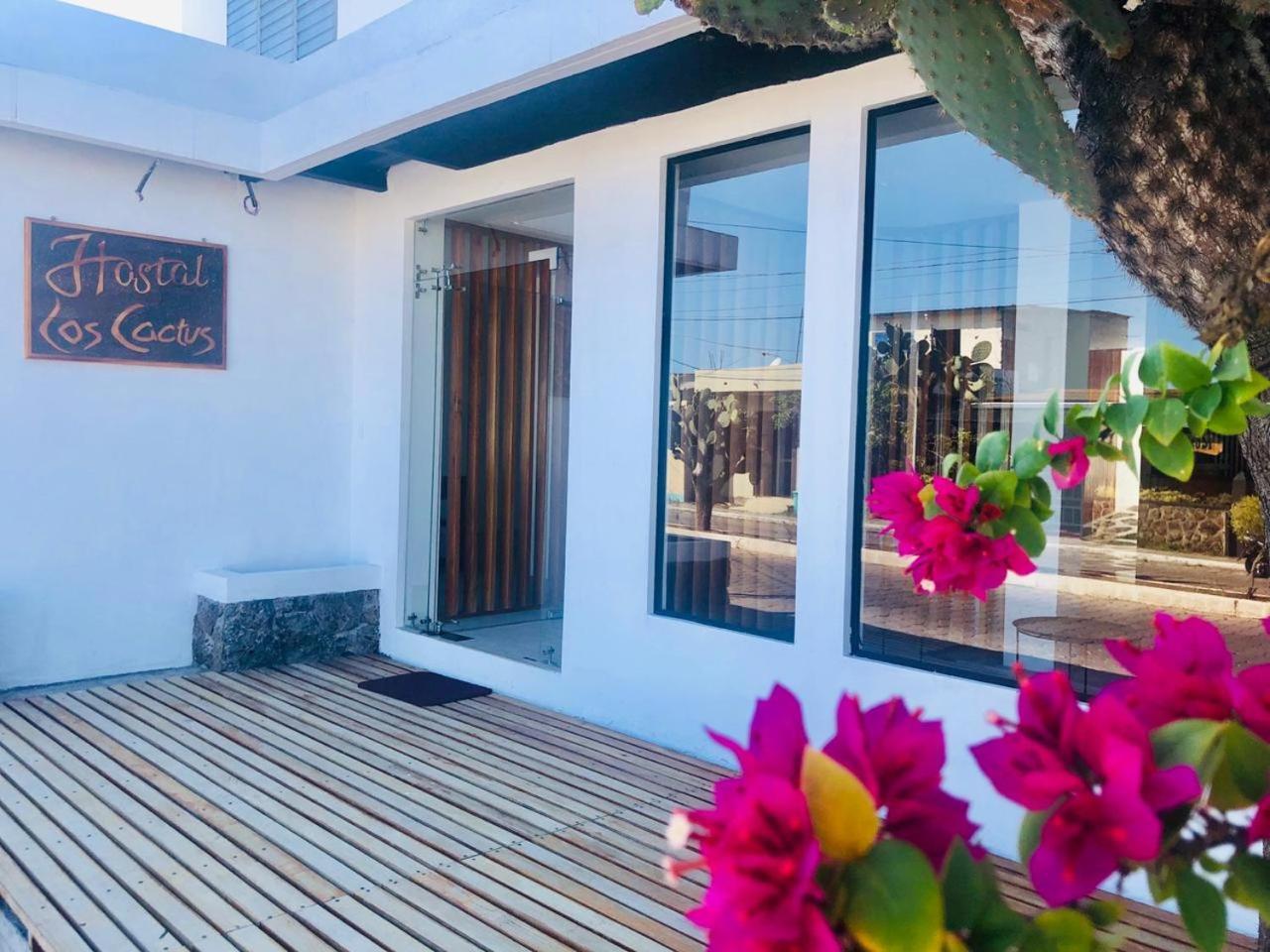 Cactus Hostel Puerto Baquerizo Moreno Exterior foto